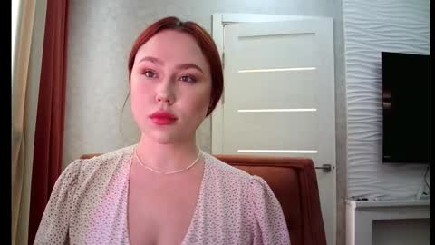 Snapshot of lolamint_ chatting on 10-01-25, 07:58 Lola online show from 10-01-25, 07:58