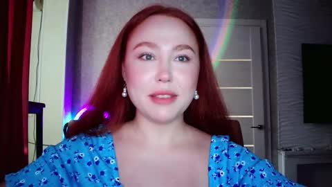 Snapshot of lolamint_ chatting on 10-10-25, 12:04 Lola online show from 10-10-25, 12:04