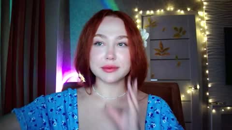 Snapshot of lolamint_ chatting on 10-16-25, 12:39 Lola online show from 10-16-25, 12:39