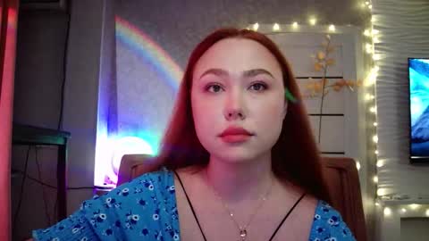 Snapshot of lolamint_ chatting on 10-19-25, 02:29 Lola online show from 10-19-25, 02:29