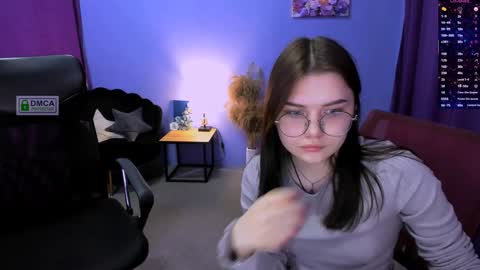 Lola pvt is OPEN online show from 01-31-25, 01:02