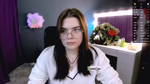 Lola pvt is OPEN online show from 02-11-25, 01:09