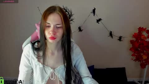 Lola online show from 11-08-25, 09:20