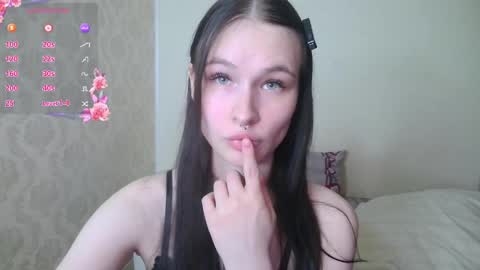 Snapshot of lolavibe6 chatting on 05-05-26, 07:33 Lola online show from 05-05-26, 07:33