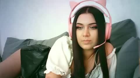 Snapshot of lolaxbunnyx chatting on 06-16-26, 11:57 LolaXBunnyx online show from 06-16-26, 11:57