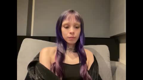 Snapshot of lole6913 chatting on 05-18-26, 04:24 lole online show from 05-18-26, 04:24