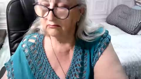 Snapshot of lolkaalyss chatting on 04-26-26, 07:11 LolkaAlyss online show from 04-26-26, 07:11
