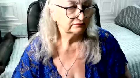 Snapshot of lolkaalyss chatting on 07-18-26, 08:40 LolkaAlyss online show from 07-18-26, 08:40