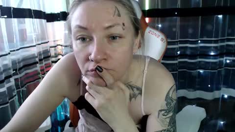 Lisa online show from 01-10-26, 08:38