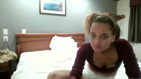 Snapshot of lollyp0ps chatting on 06-14-26, 03:19 lollyp0ps online show from 06-14-26, 03:19