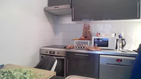 lolo3064 online show from 10-19-25, 10:49