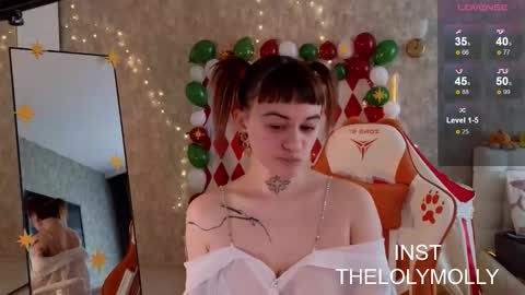 Snapshot of lolymolli chatting on 10-29-25, 11:01 Molli online show from 10-29-25, 11:01