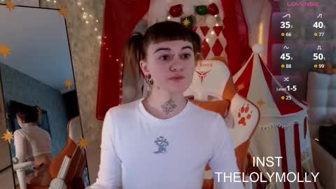 Snapshot of lolymolli chatting on 11-01-25, 10:50 Molli online show from 11-01-25, 10:50