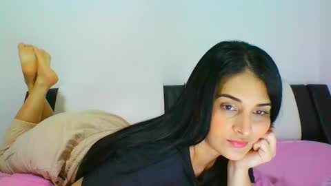 estehfania online show from 02-08-25, 10:08