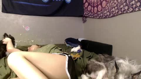 Snapshot of londonray chatting on 06-06-26, 11:42 londonray online show from 06-06-26, 11:42