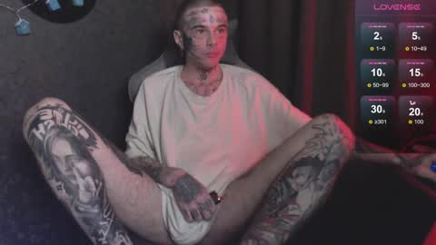 Snapshot of lone1ycrystal chatting on 12-17-24, 02:22 Chris online show from 12-17-24, 02:22