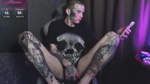 Snapshot of lone1ycrystal chatting on 01-08-25, 05:37 Chris online show from 01-08-25, 05:37