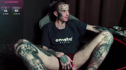 Snapshot of lone1ycrystal chatting on 10-29-25, 05:47 Chris online show from 10-29-25, 05:47