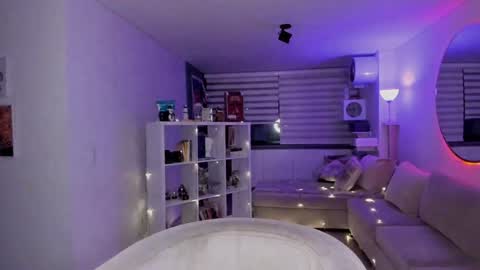 Snapshot of lonelly_lolly98 chatting on 12-27-24, 02:14 SABRINA online show from 12-27-24, 02:14