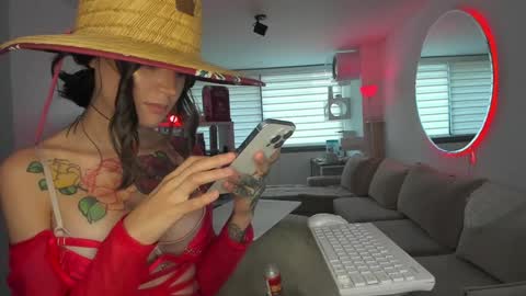 Snapshot of lonelly_lolly98 chatting on 01-13-25, 09:52 SABRINA online show from 01-13-25, 09:52