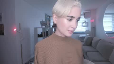 Snapshot of lonelly_lolly98 chatting on 02-10-25, 05:41 SABRINA online show from 02-10-25, 05:41