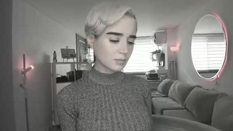 Snapshot of lonelly_lolly98 chatting on 02-27-25, 09:25 SABRINA online show from 02-27-25, 09:25