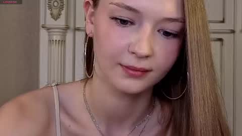 Snapshot of long_000 chatting on 06-10-26, 06:34 Cindy online show from 06-10-26, 06:34