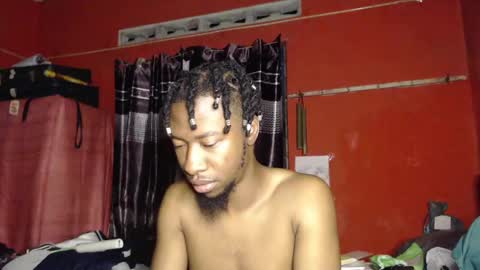 Snapshot of longdickservice01 chatting on 12-04-24, 09:40 professionalbreastsucker online show from 12-04-24, 09:40