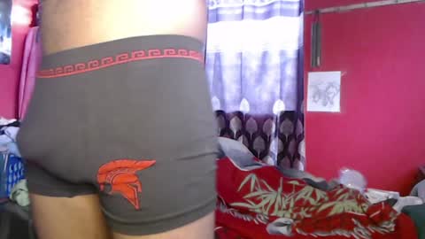 Snapshot of longdickservice01 chatting on 01-21-25, 11:03 professionalbreastsucker online show from 01-21-25, 11:03