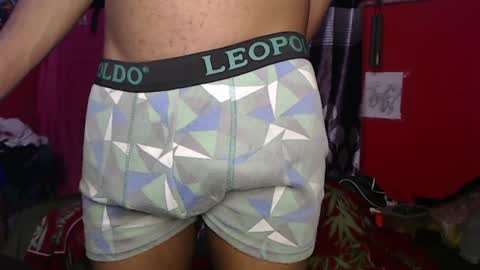 Snapshot of longdickservice01 chatting on 01-26-25, 12:58 professionalbreastsucker online show from 01-26-25, 12:58