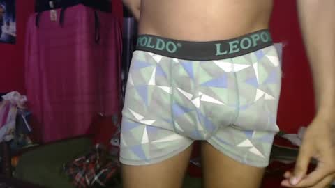 Snapshot of longdickservice01 chatting on 02-06-25, 12:43 professionalbreastsucker online show from 02-06-25, 12:43