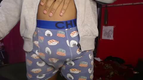 Snapshot of longdickservice01 chatting on 02-11-25, 09:31 professionalbreastsucker online show from 02-11-25, 09:31