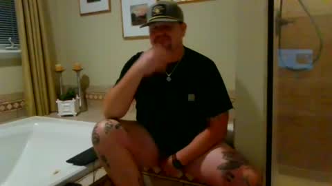 Snapshot of longlastingviking chatting on 06-17-26, 04:04 longlastingviking online show from 06-17-26, 04:04