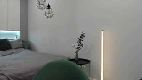 Eva online show from 01-04-25, 02:14