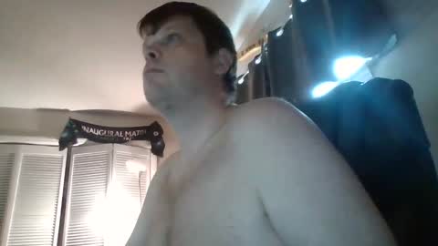 Snapshot of longtime606 chatting on 12-17-24, 03:28 longtime606 online show from 12-17-24, 03:28