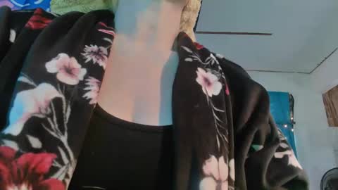 Londoncashmere69  online show from 01-05-25, 04:38