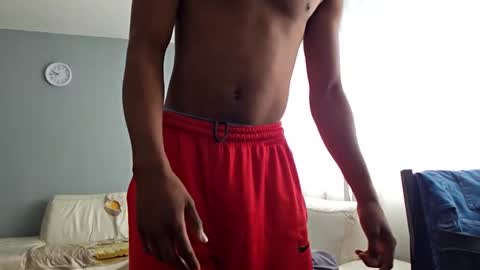 Snapshot of looch2023 chatting on 02-27-25, 09:43 SweetCandy online show from 02-27-25, 09:43