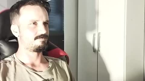 Snapshot of lookaz4010 chatting on 03-12-25, 01:19 Lucas online show from 03-12-25, 01:19