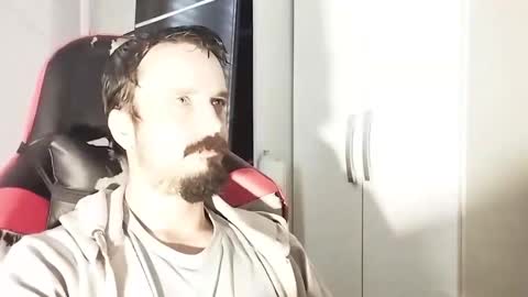 Snapshot of lookaz4010 chatting on 09-09-25, 12:48 Lucas online show from 09-09-25, 12:48