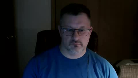 Snapshot of lookin75 chatting on 03-26-26, 03:45 lookin75 online show from 03-26-26, 03:45