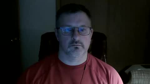 Snapshot of lookin75 chatting on 04-11-26, 02:16 lookin75 online show from 04-11-26, 02:16