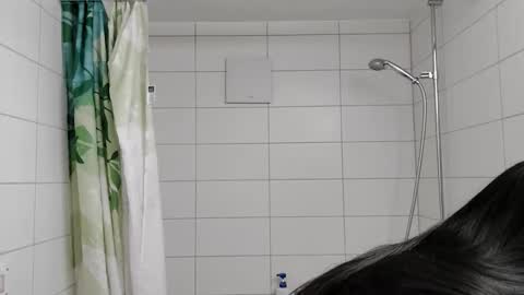 loolaunshaved online show from 11-27-25, 03:36