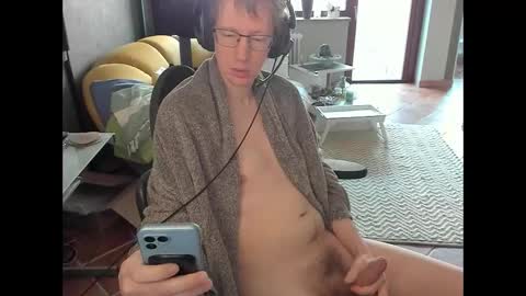 loomie online show from 03-20-26, 08:41