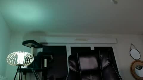 Snapshot of loov2watch chatting on 02-21-26, 08:48 Mato online show from 02-21-26, 08:48