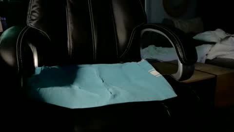 Snapshot of loov2watch chatting on 02-24-26, 06:00 Mato online show from 02-24-26, 06:00