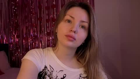 Snapshot of lora_amber chatting on 05-14-26, 02:13 Lora online show from 05-14-26, 02:13
