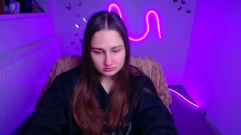 Lora online show from 02-20-26, 06:59