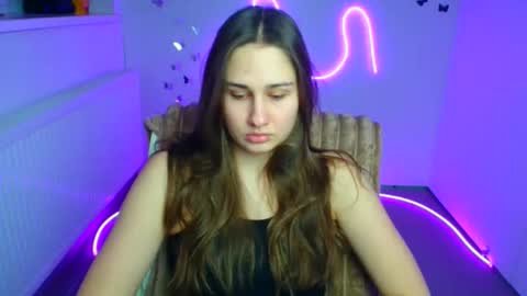 Lora online show from 02-22-26, 12:15