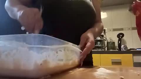 Lora online show from 12-20-24, 03:10