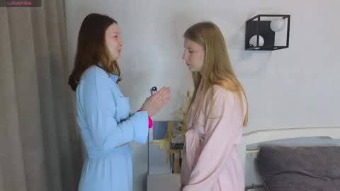 Nika and Rouse online show from 04-12-26, 03:22